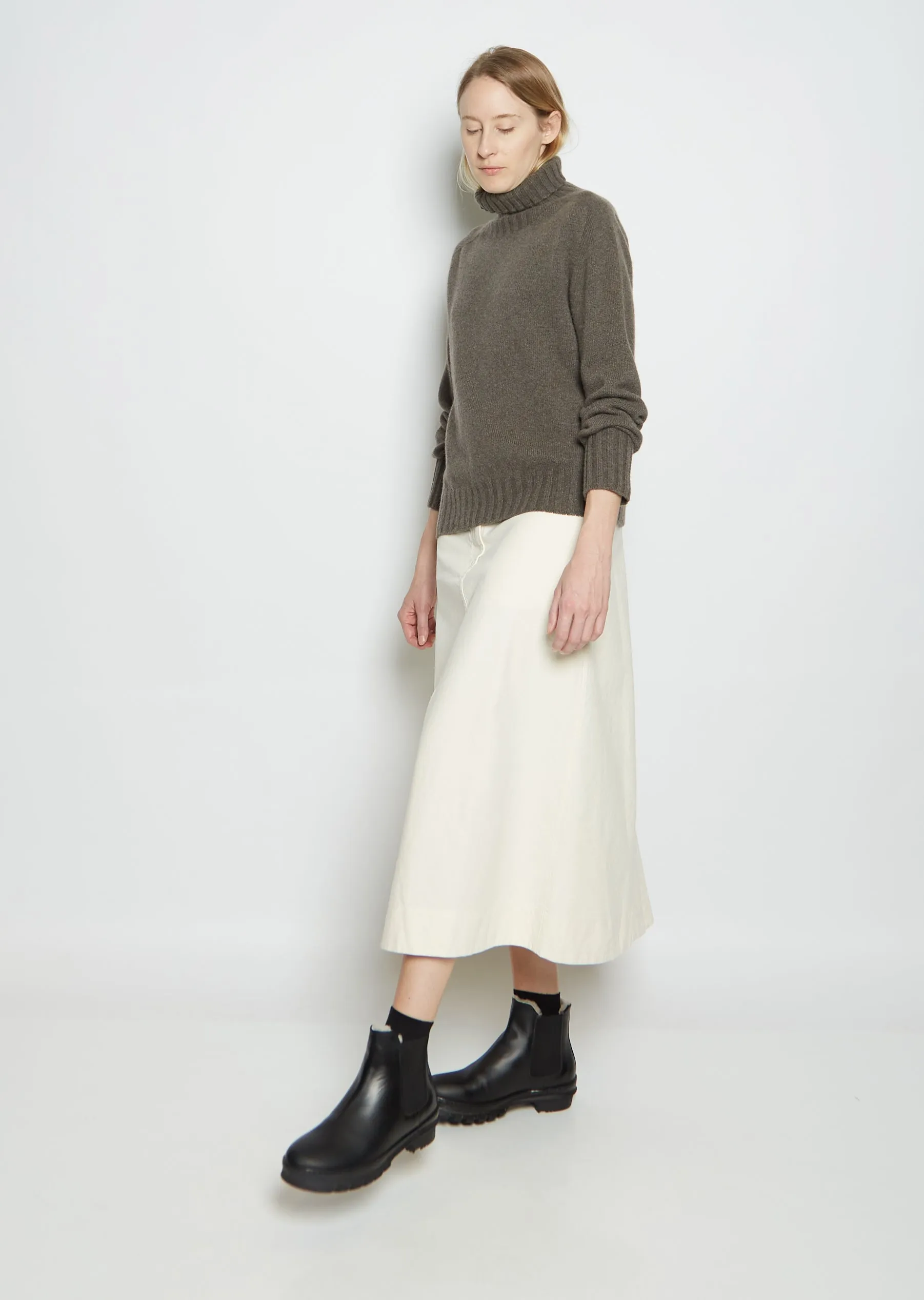 Cashmere Wide Roll Neck — Hedgehog