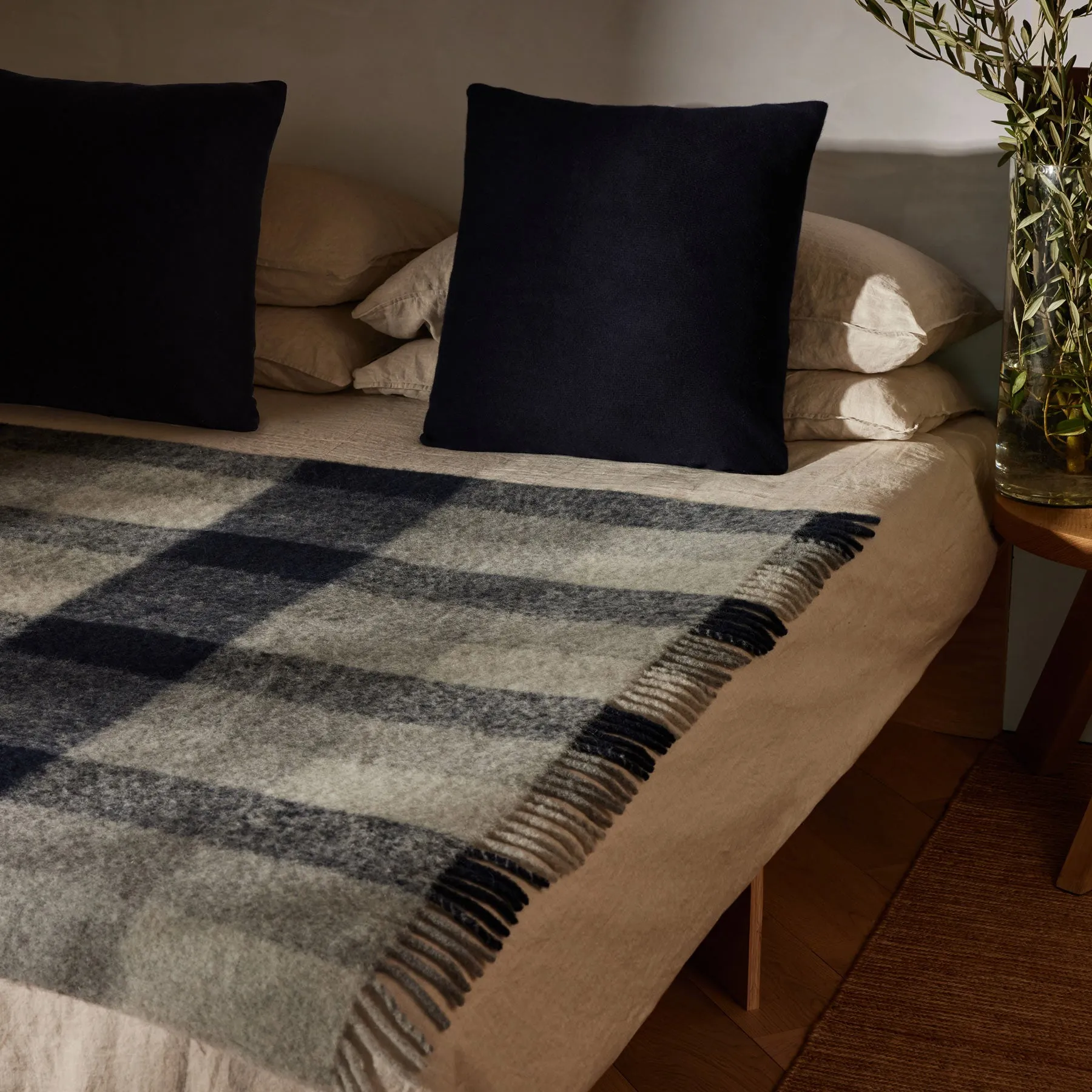 Plaid Alpaca Wool Throw - Navy