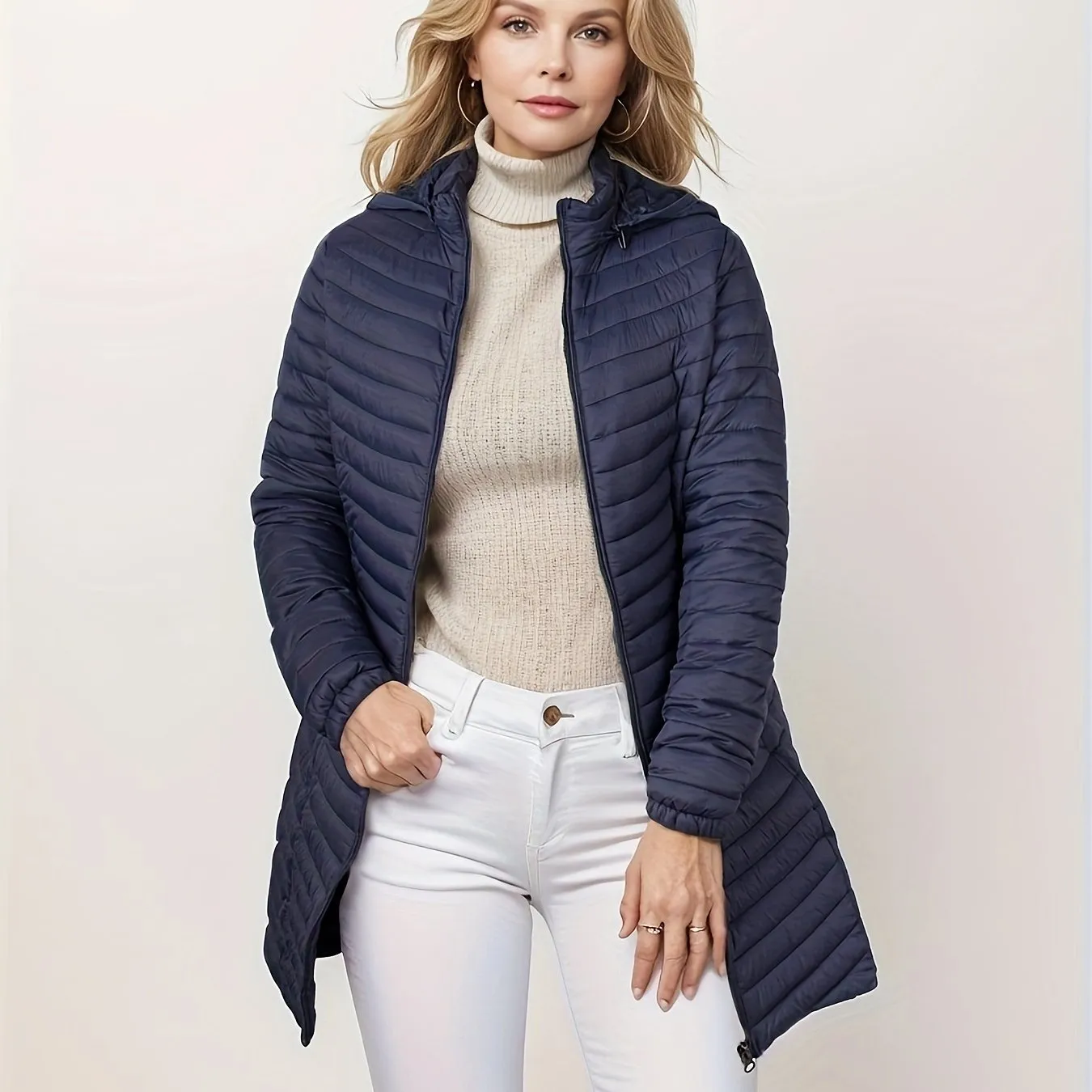 Sara | Casual quilted jacket with hood and zipper front