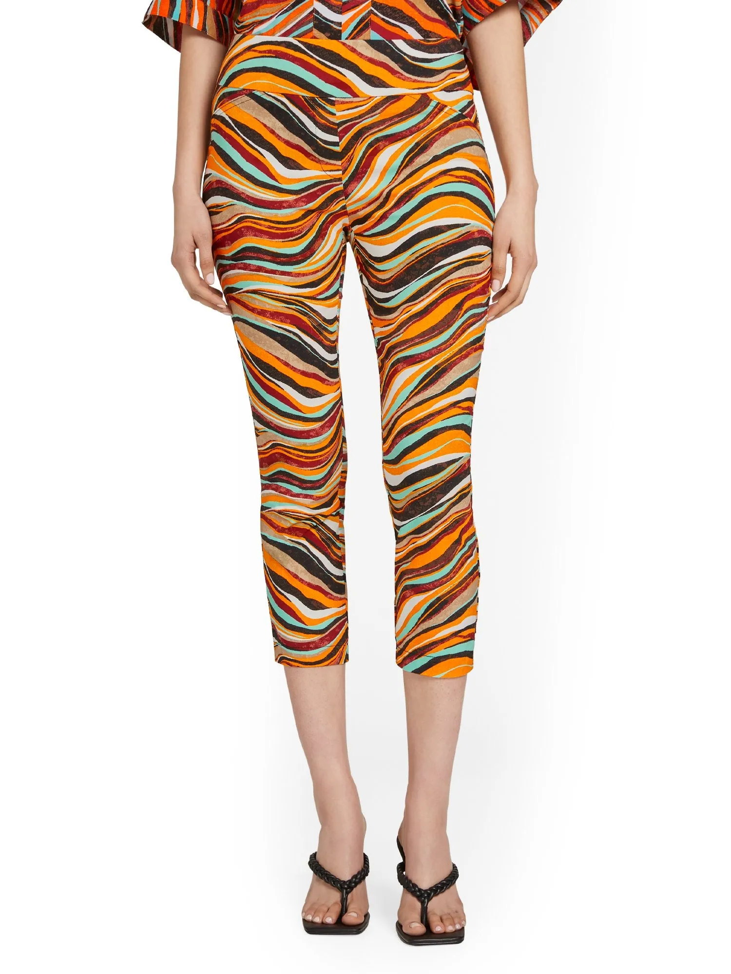 Whitney High-Waisted Pull-On Slim-Leg Capri Pant - Zebra-Print